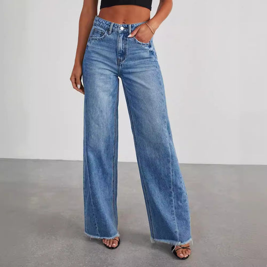 Jeans da donna con orlo sfrangiato gamba larga