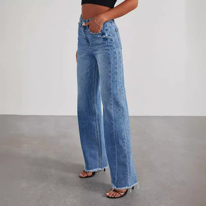 Jeans da donna con orlo sfrangiato gamba larga